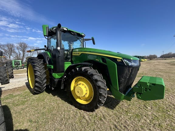 2022 John Deere 8R 340 Equipment Image0