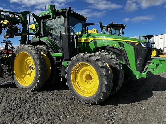 Image of John Deere 8R 340 equipment image 2