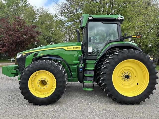 Image of John Deere 8R 340 equipment image 2
