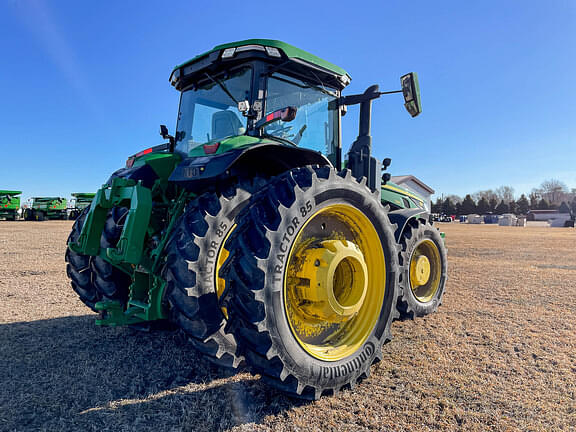 Image of John Deere 8R 340 equipment image 4