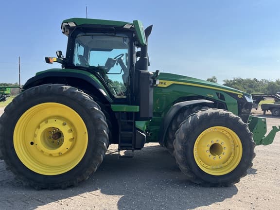 Image of John Deere 8R 340 equipment image 3