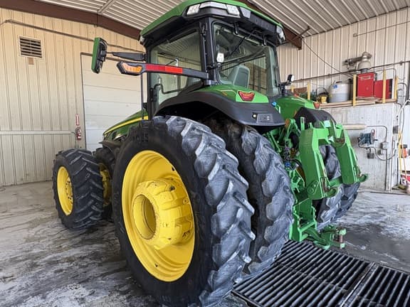 Image of John Deere 8R 340 equipment image 2