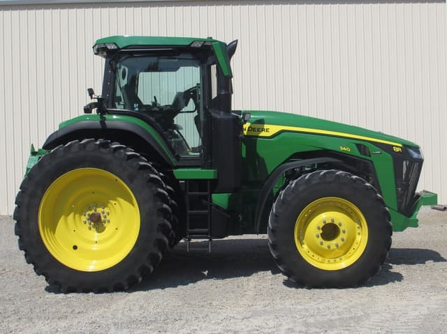 Image of John Deere 8R 340 equipment image 4
