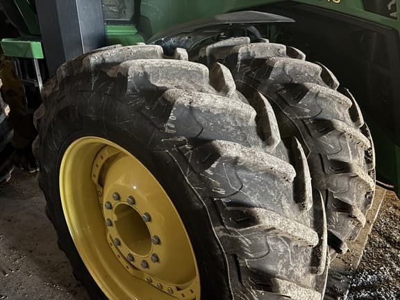 Image of John Deere 8R 340 equipment image 4