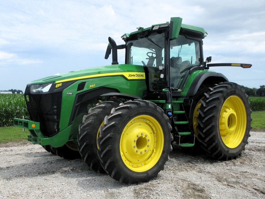 2022 John Deere 8R 340 Equipment Image0