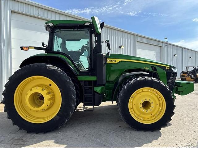 Image of John Deere 8R 340 equipment image 2