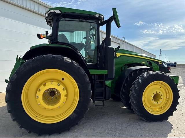 Image of John Deere 8R 340 equipment image 3