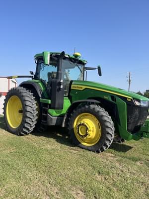 2022 John Deere 8R 340 Image