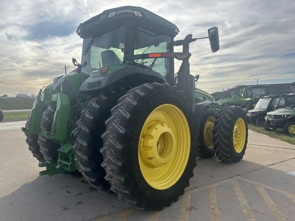 Image of John Deere 8R 340 equipment image 4