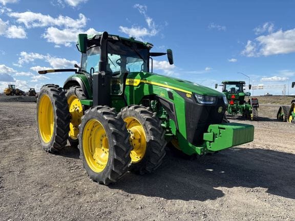2022 John Deere 8R 340 Equipment Image0