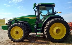 2022 John Deere 8R 340 Image