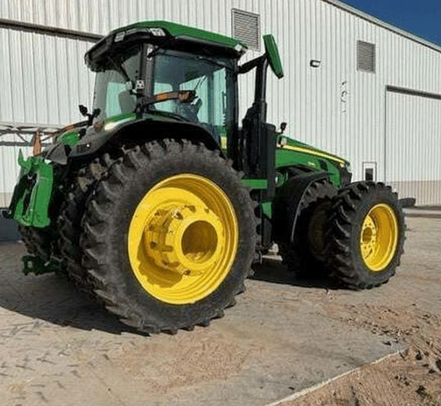 Image of John Deere 8R 340 equipment image 2