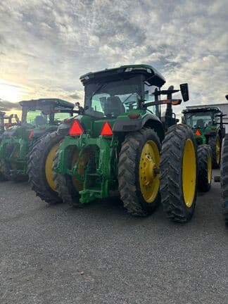 Image of John Deere 8R 340 equipment image 2