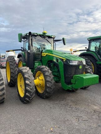 Image of John Deere 8R 340 equipment image 3