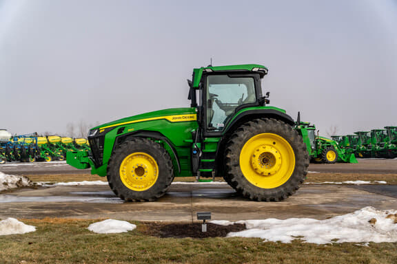 Image of John Deere 8R 340 equipment image 1