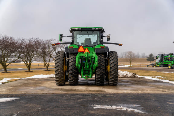 Image of John Deere 8R 340 equipment image 3