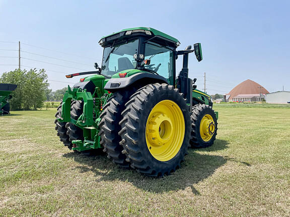 Image of John Deere 8R 340 equipment image 4