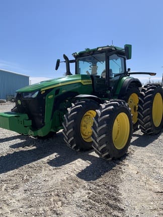 2022 John Deere 8R 340 Equipment Image0