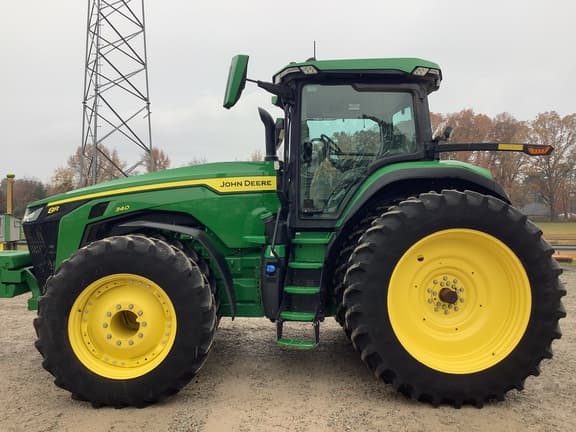 Image of John Deere 8R 340 equipment image 3