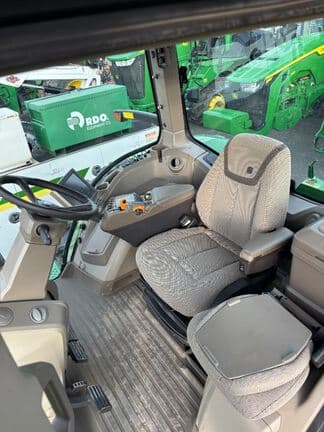 Image of John Deere 8R 340 equipment image 4