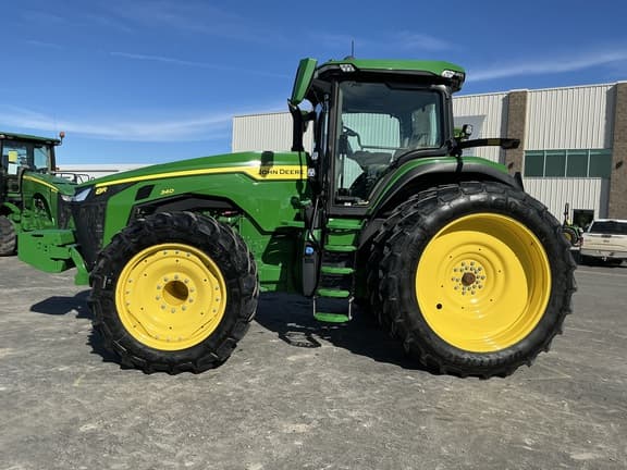 Image of John Deere 8R 340 equipment image 1