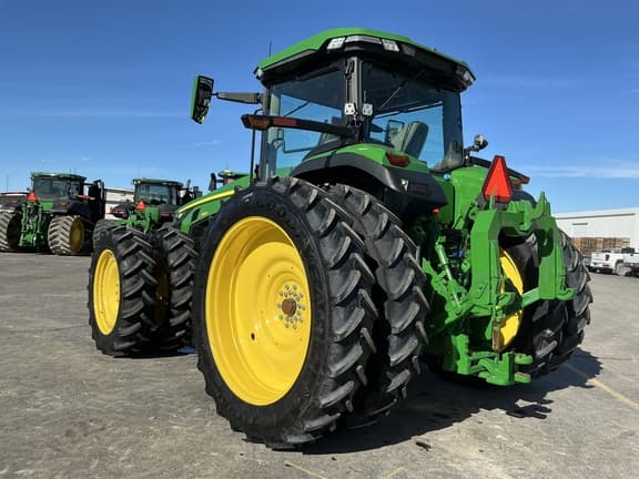 Image of John Deere 8R 340 equipment image 3