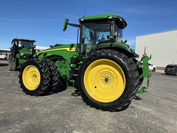 Image of John Deere 8R 340 equipment image 2