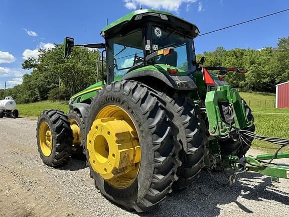 Image of John Deere 8R 340 equipment image 2