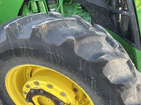 Image of John Deere 8R 340 equipment image 2
