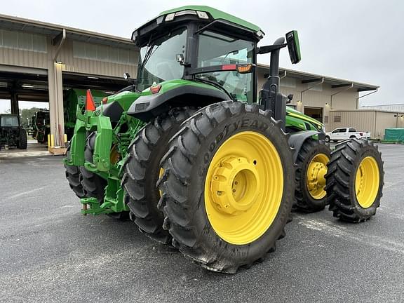 Image of John Deere 8R 340 equipment image 3