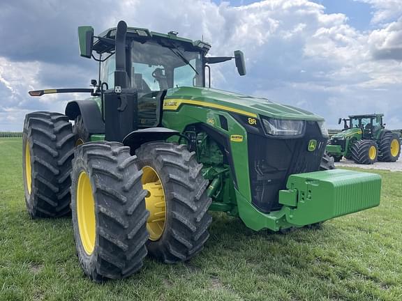 Image of John Deere 8R 340 equipment image 2