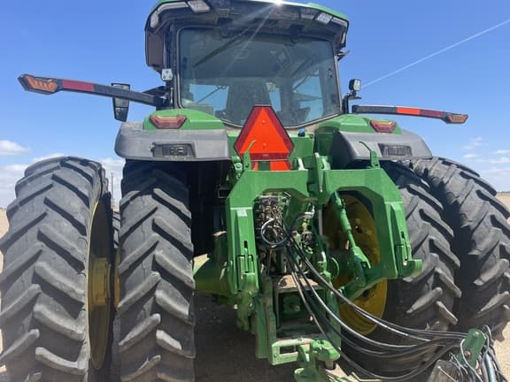 Image of John Deere 8R 340 equipment image 2