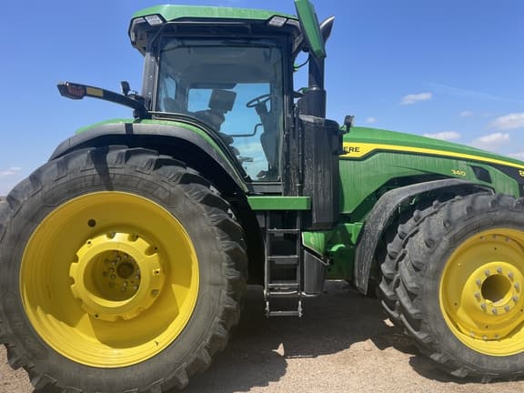 Image of John Deere 8R 340 equipment image 4