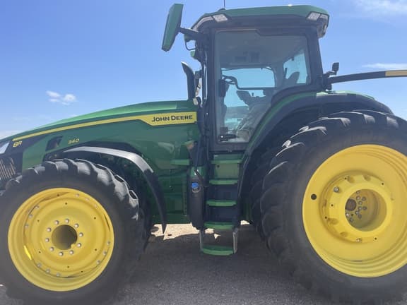 Image of John Deere 8R 340 equipment image 1