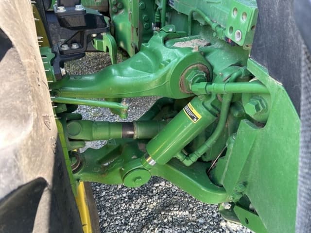 Image of John Deere 8R 340 equipment image 2
