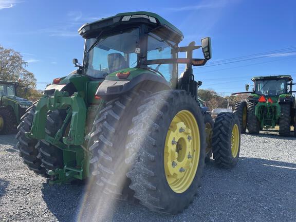 Image of John Deere 8R 340 equipment image 2
