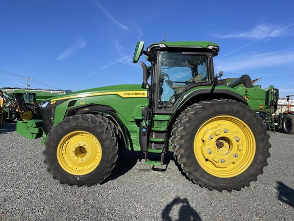 Image of John Deere 8R 340 equipment image 4