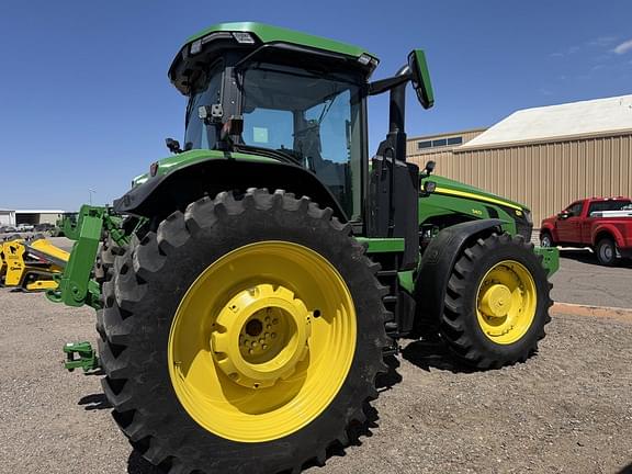 Image of John Deere 8R 340 equipment image 2