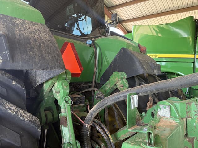 Image of John Deere 8R 340 equipment image 4