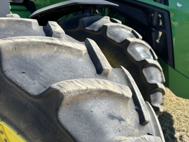 Image of John Deere 8R 340 equipment image 2