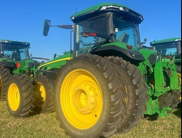 Image of John Deere 8R 340 equipment image 2