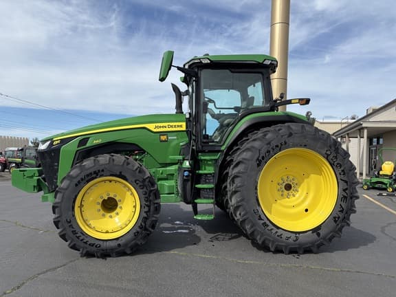 Image of John Deere 8R 340 equipment image 1