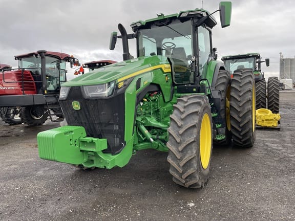 2022 John Deere 8R 340 Equipment Image0