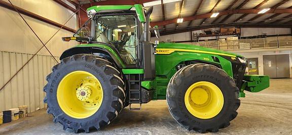 Image of John Deere 8R 340 equipment image 2