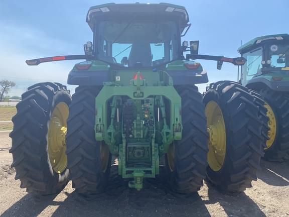 Image of John Deere 8R 340 equipment image 2