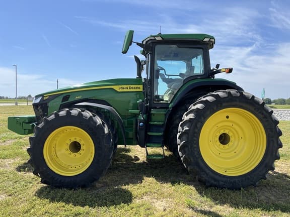 Image of John Deere 8R 340 equipment image 2