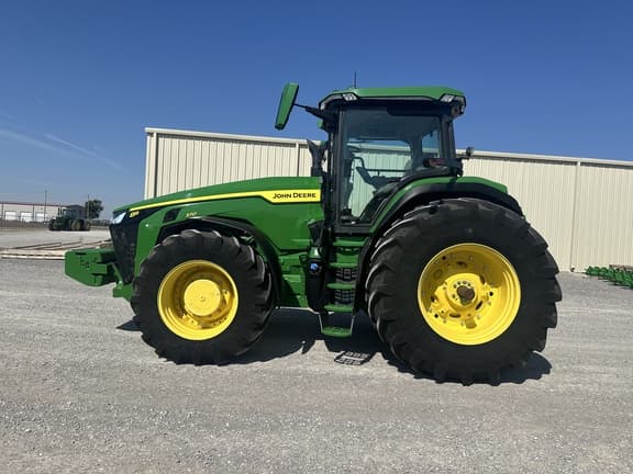 Image of John Deere 8R 370 equipment image 1
