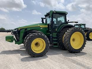 2022 John Deere 8R 370 Equipment Image0