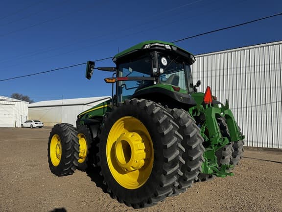 Image of John Deere 8R 370 equipment image 2