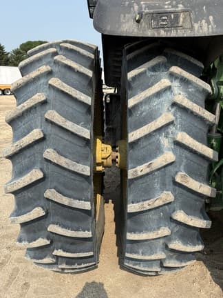 Image of John Deere 8R 370 equipment image 2